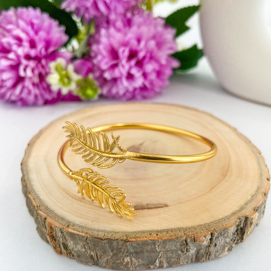 Handmade Brass Single Leaf Bracelet