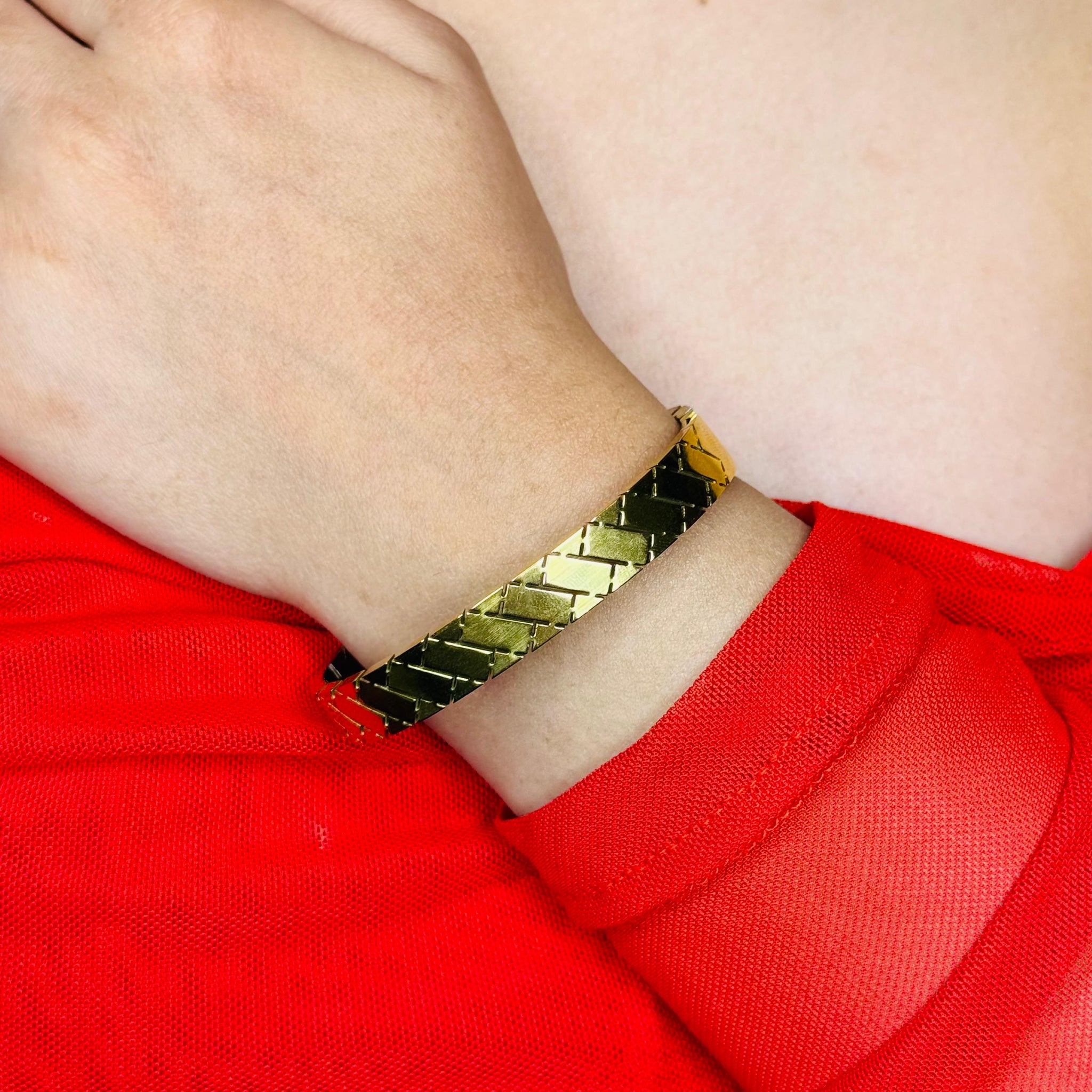 18K Gold Plated Interlocking Chain Bracelet-Modern N Minimalist